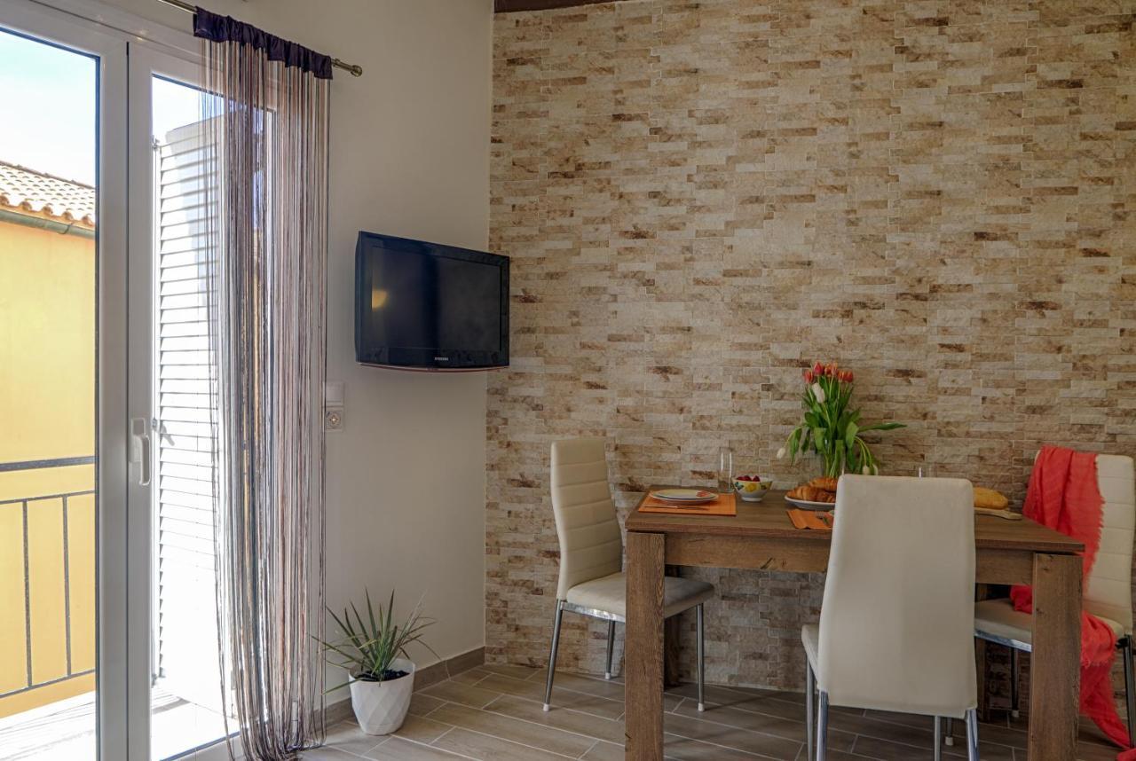 Renas Cosy Apartment Korfu Dış mekan fotoğraf